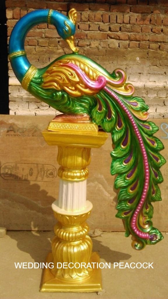 HANDCRAFTED FIBER WEDDING PEACOCK